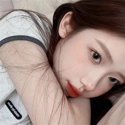 秀色依旧照清眸